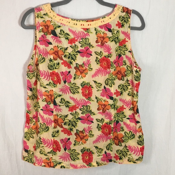 Cute Sleeveless Button Down Floral Tank Top - Picture 2 of 4
